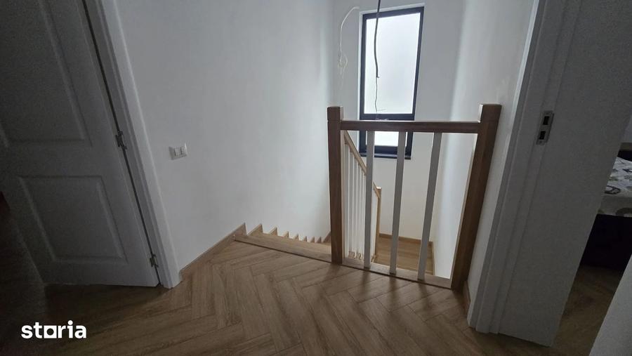 Casă cu 5 camere cu Teren 510 Mp în Rediu