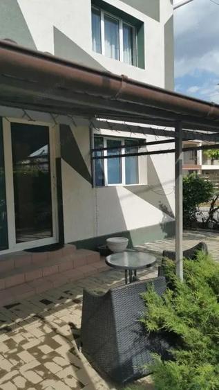 Apartament cu 2 camere semidecomandat în Prelungirea Craiovei