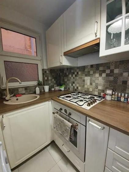 Apartament cu 2 camere semidecomandat, mobilat în Calea Victoriei