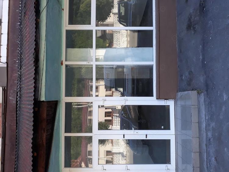 Spațiu comercial, de 120 mp, în Central