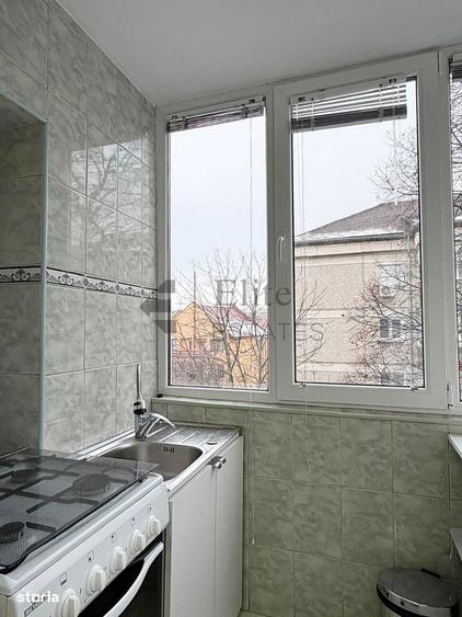 Apartament cu 3 camere decomandat în Rogerius