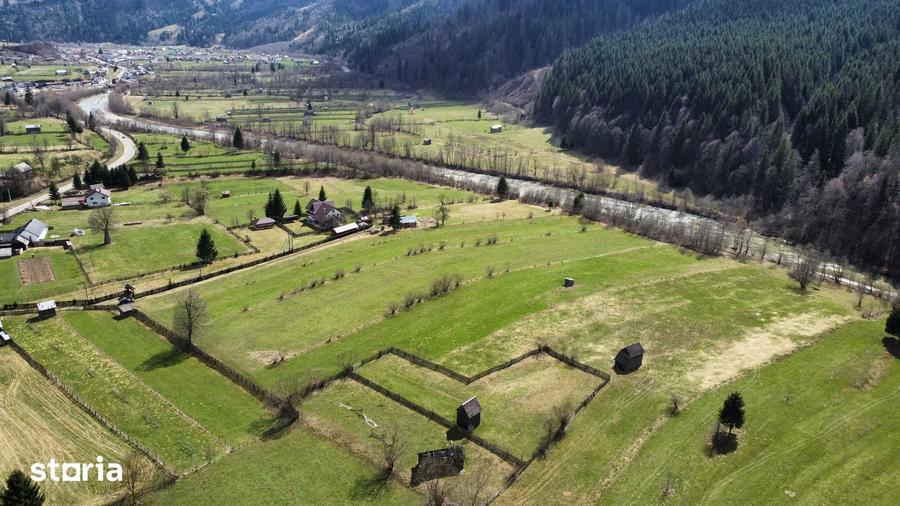 Teren de 8704 mp, în Vatra Moldoviței