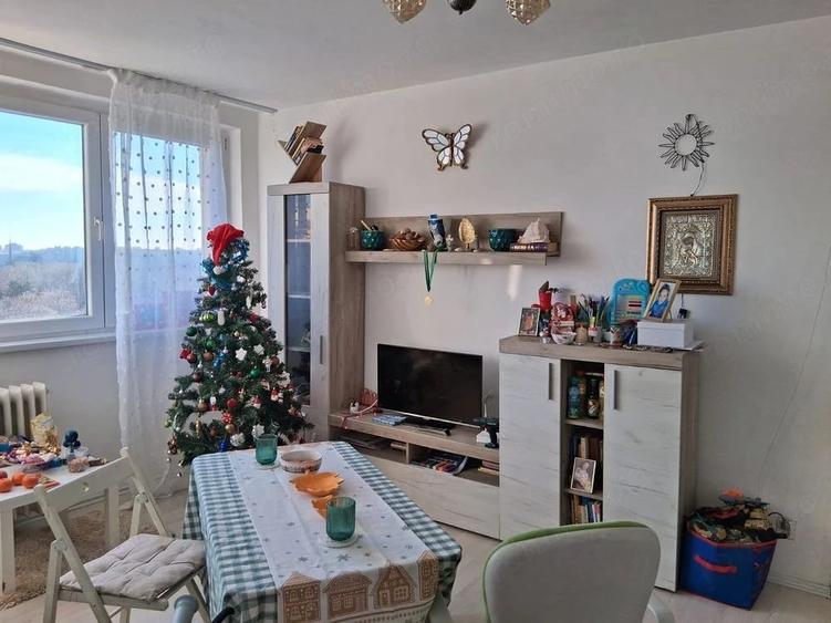 Apartament cu 2 camere semidecomandat în Câmpia Libertății