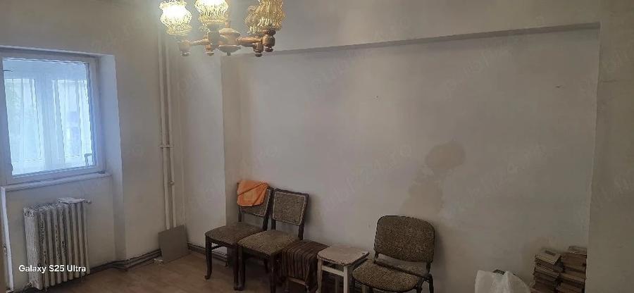 Apartament cu 3 camere decomandat în Mărăști