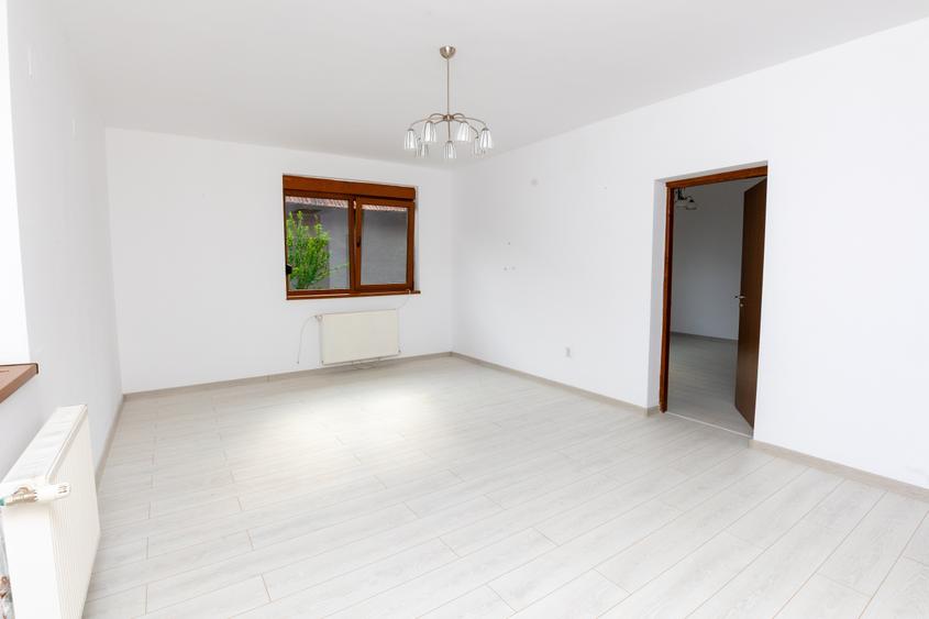 Casă cu 5 camere cu Canalizare în Bezdead