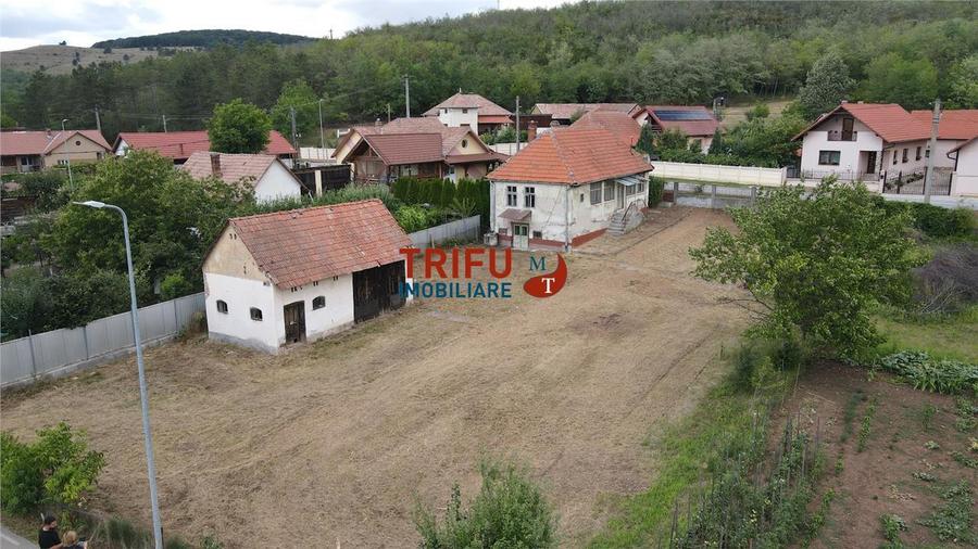 Casă individuală cu 3 camere cu Canalizare în Hăpria