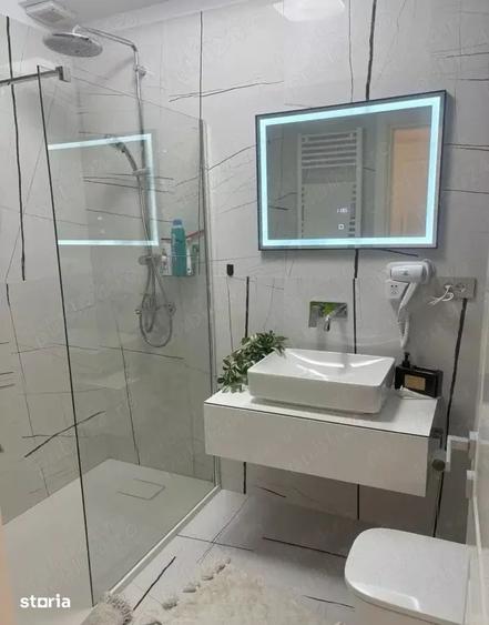 Apartament cu 2 camere decomandat în Centrul Civic
