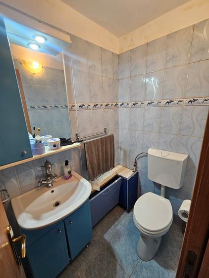 Apartament cu 3 camere în Cetate