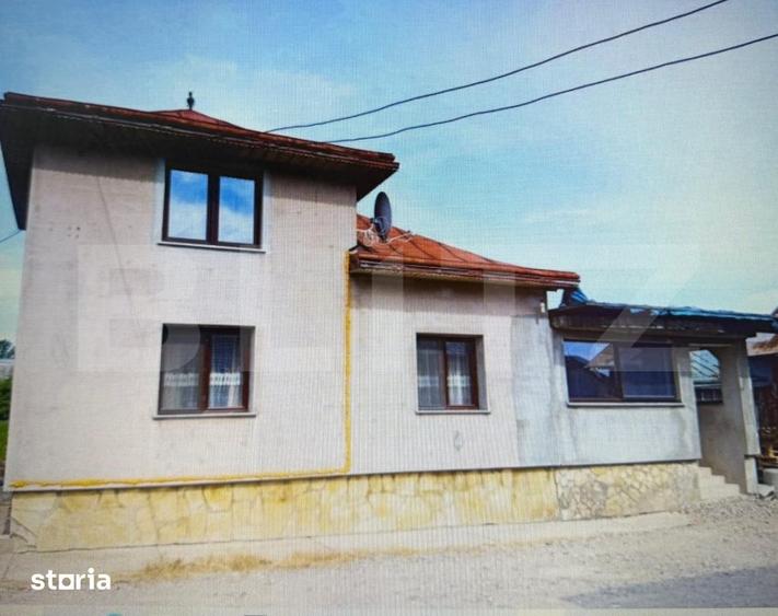 Casă cu 4 camere cu Teren 7000 Mp în Mitocu Dragomirnei