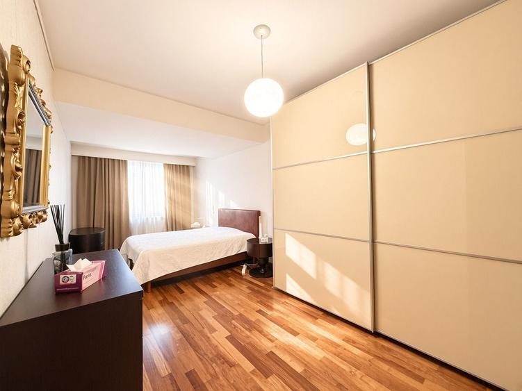 Apartament cu 4 camere decomandat în Herăstrău