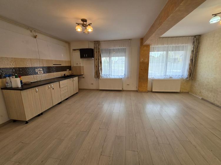 Apartament cu 3 camere semidecomandat în Nicolae Grigorescu