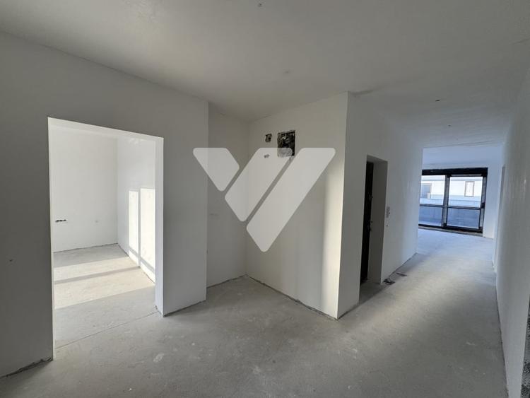 Penthouse cu 4 camere decomandat în Mihai Viteazul