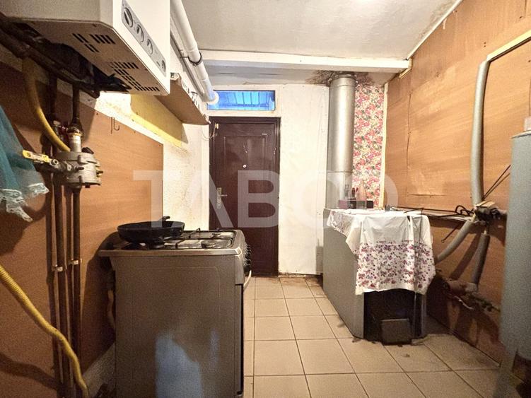 Casă individuală cu 4 camere cu Canalizare în Someșeni