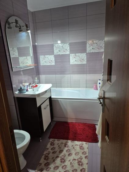 Apartament cu 3 camere decomandat, mobilat în Județean