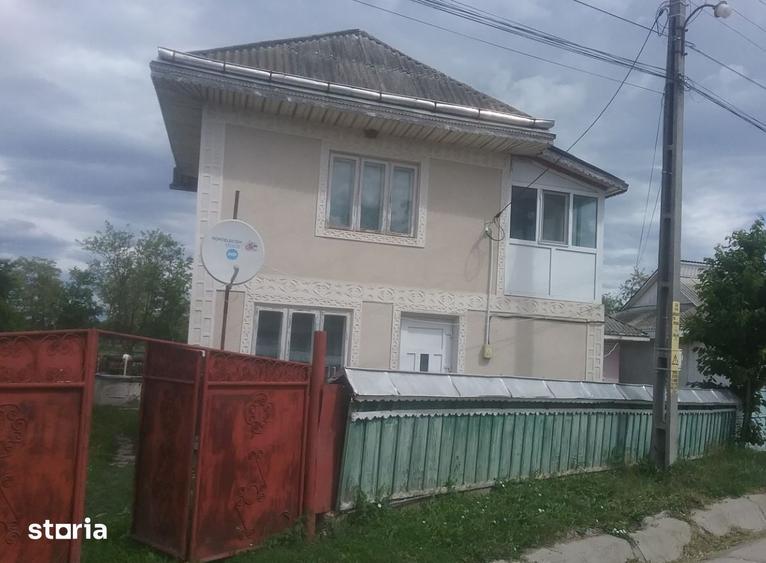 Casă cu 2 camere cu Teren 200 Mp în Central