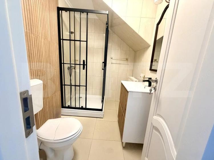 Apartament cu 5 camere decomandat în Cetate