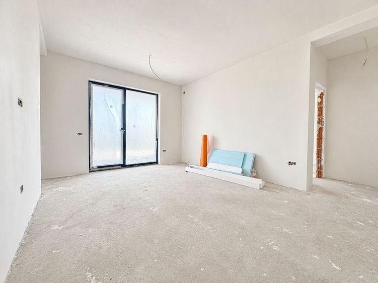 Apartament cu 2 camere semidecomandat în Moșnița Nouă