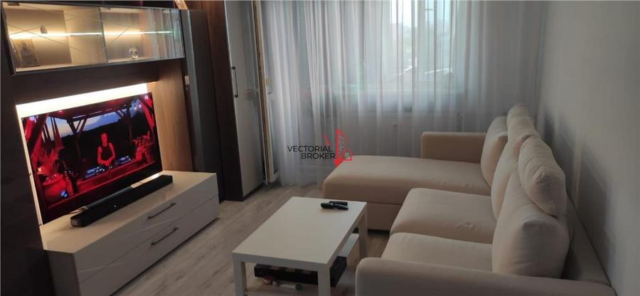 Apartament cu 3 camere decomandat, mobilat în Basarabia