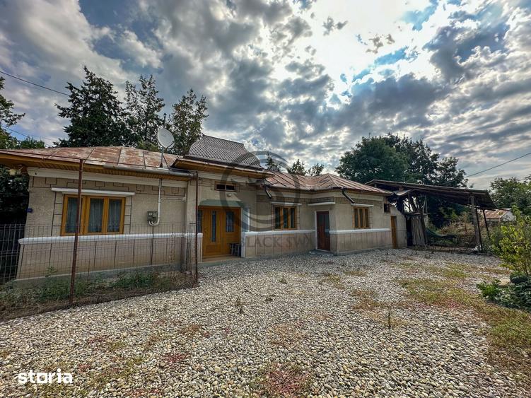 Casă cu 3 camere cu Teren 697 Mp în Puchenii Mari