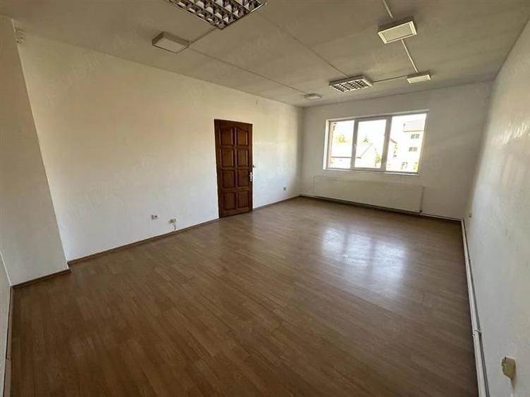 Spațiu comercial, de 125 mp, în Astra