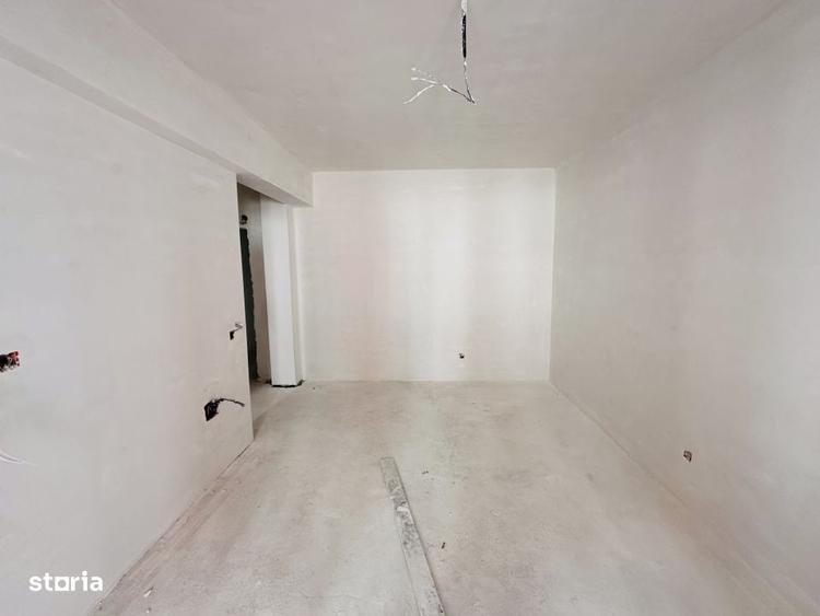 Apartament cu 2 camere decomandat în Roșu