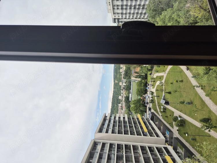 Apartament cu 4 camere decomandat în Plopilor