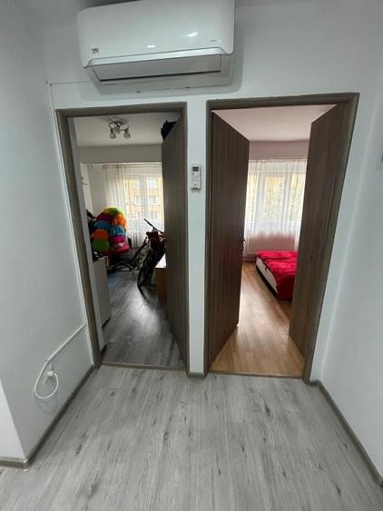 apartament decomandat 5 camere,96 mp utili-Padurea Verde, 2 bai, balcon 12mp - 12