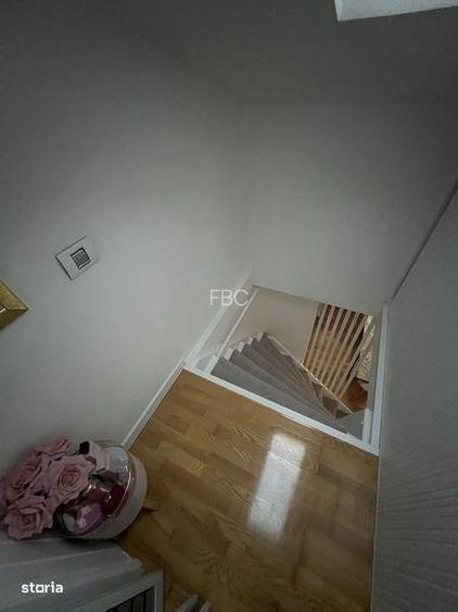 Proprietar 2 camere + parcare proprie