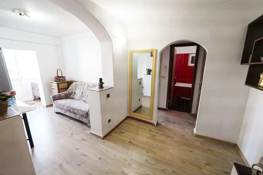 Apartament cu 2 camere decomandat în Rovine