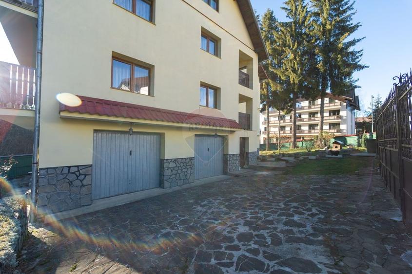 Casă individuală cu 14 camere cu Teren 1050 Mp în Cioplea