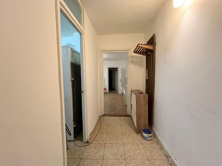 Apartament cu 2 camere semidecomandat, mobilat în Lipovei