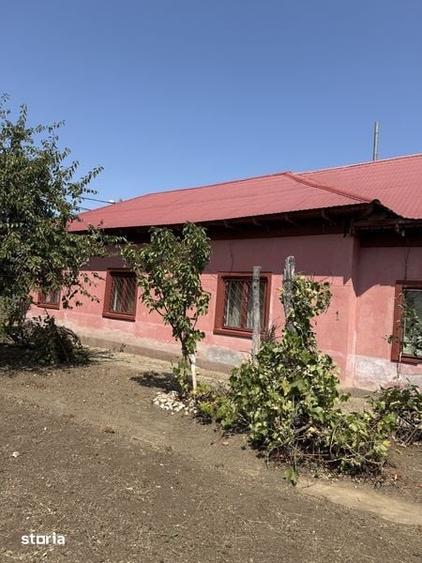 Casă cu 4 camere cu Teren 131 Mp în Țigănești