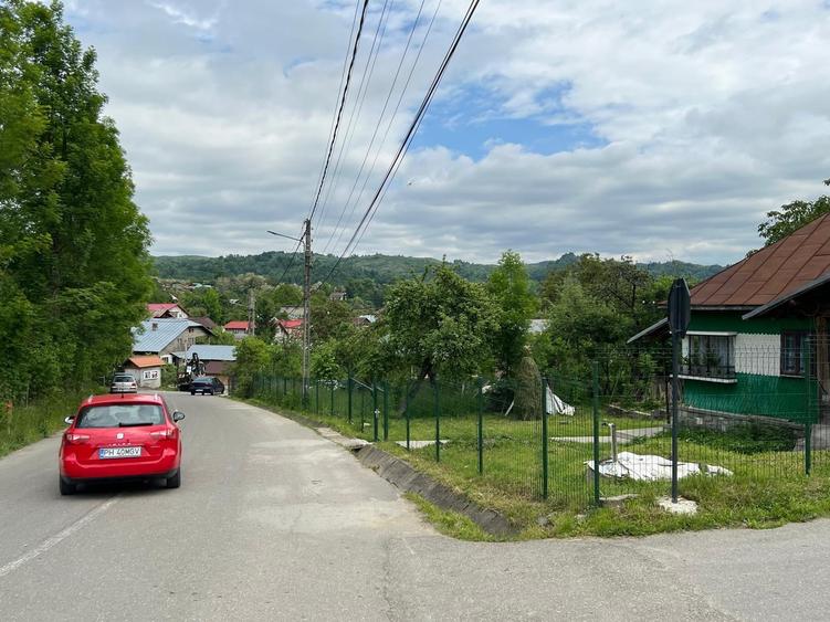 Teren Construcții intravilan de 4200 mp, în Ocina de Sus