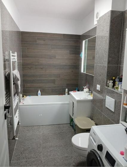 Apartament cu 3 camere decomandat în Triaj