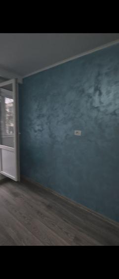 Apartament cu 3 camere semidecomandat în Brâncoveanu