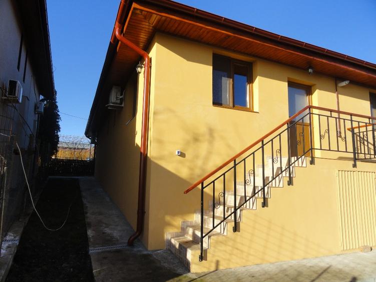 Casă individuală cu 3 camere cu Teren 600 Mp în Brănești
