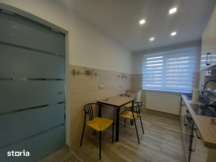 Apartament cu 2 camere semidecomandat în Traian