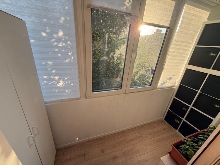 Apartament cu 3 camere decomandat, mobilat în Moșilor