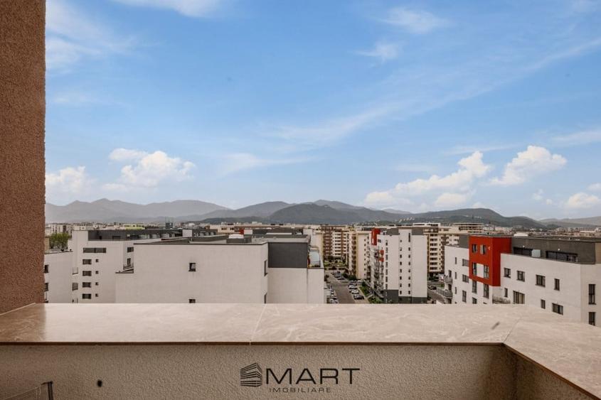 Apartament cu 4 camere decomandat în Tractorul