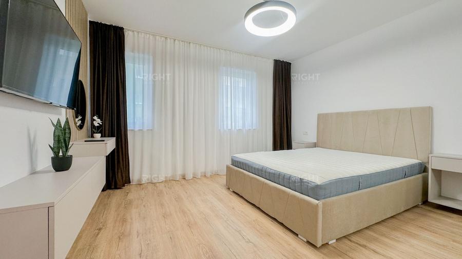 Apartament cu 3 camere decomandat, mobilat în Tractorul