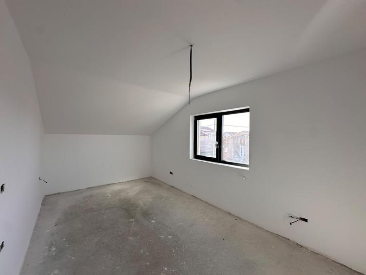 Duplex cu 4 camere cu Teren 300 Mp în Moșnița Nouă