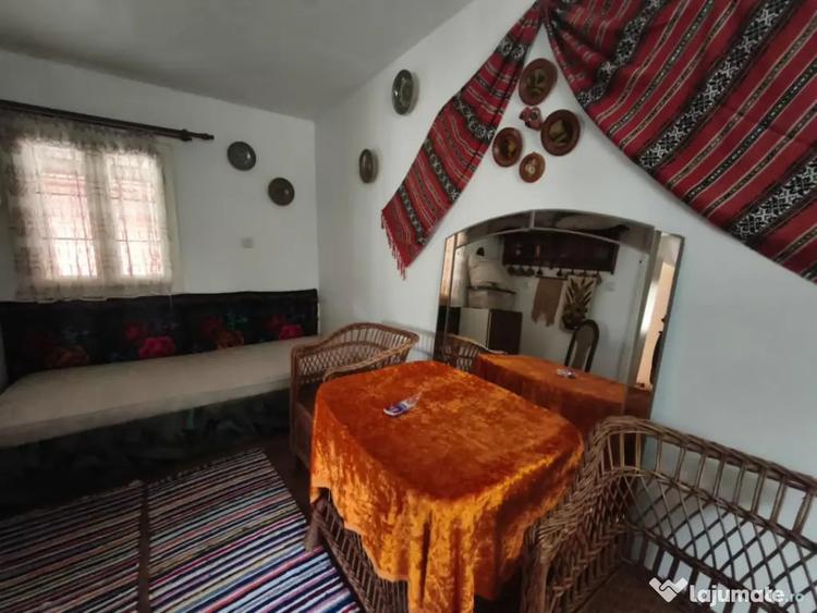 Casă cu 5 camere cu Teren 1250 Mp în Marginea