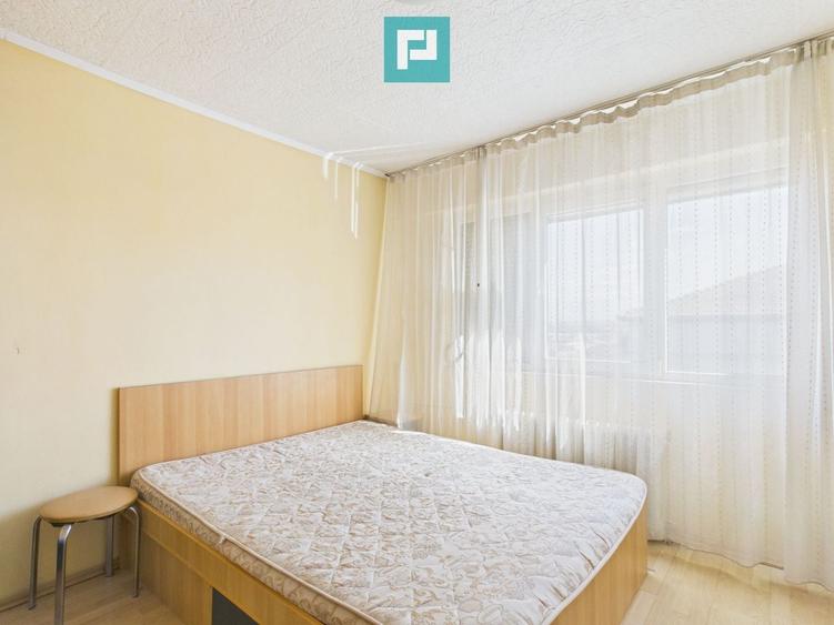 Apartament cu 3 camere decomandat în Nufărul