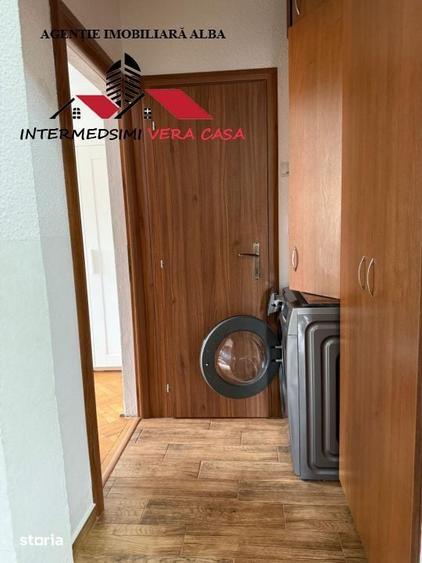 Apartament cu 3 camere decomandat în Cetate