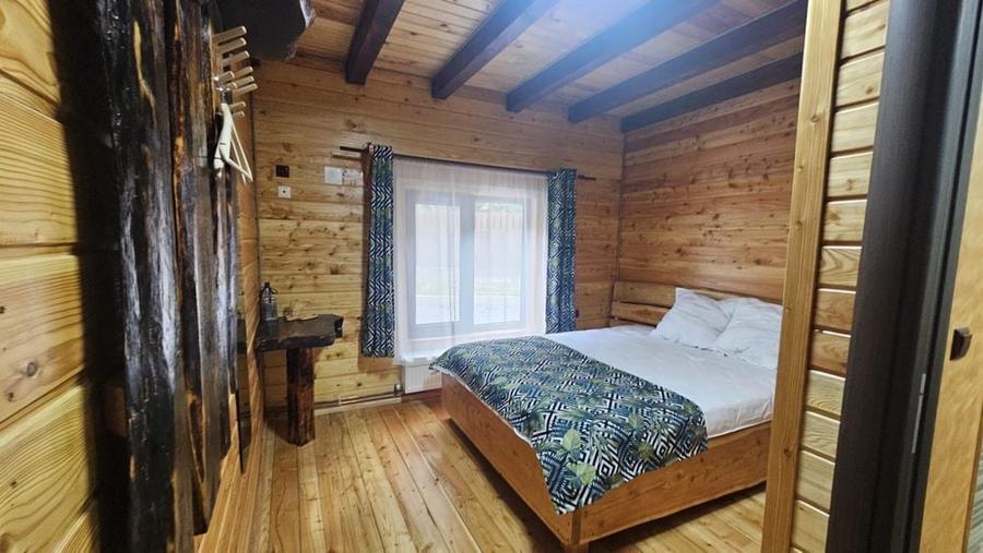 Casă cu 4 camere cu Teren 965 Mp în Vale