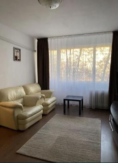 Apartament cu 2 camere semidecomandat, mobilat în Iancului