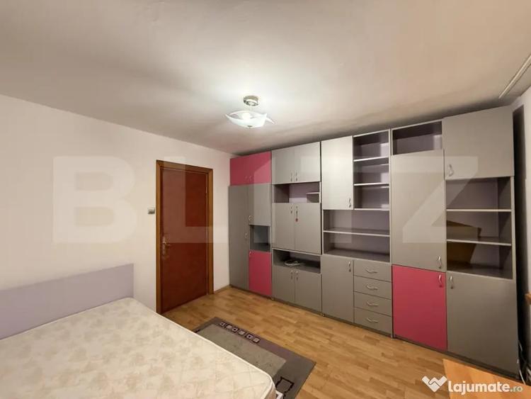 Apartament cu 4 camere decomandat în Rovine
