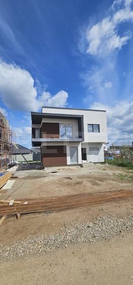 Casă individuală cu 45 camere cu Canalizare în Tărlungeni