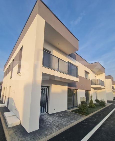 Duplex cu 4 camere cu Canalizare în Florești
