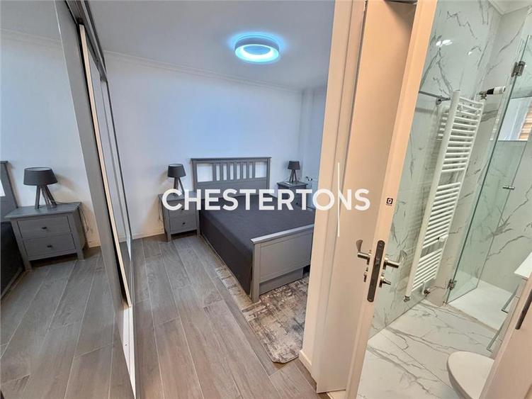 Apartament cu 4 camere decomandat în Drumul Taberei